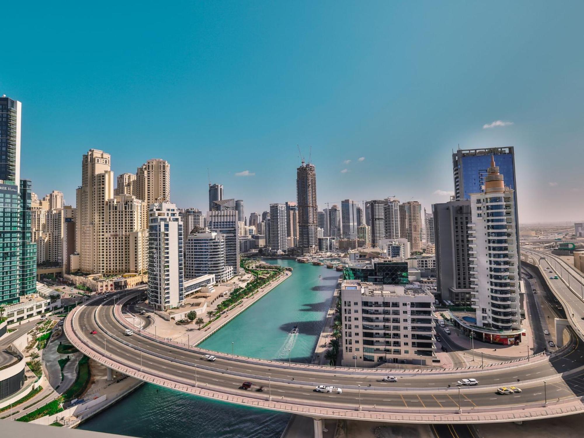 Luxurious Apartments Dubai Marina Views Pool Gym By Sojo Stay מראה חיצוני תמונה