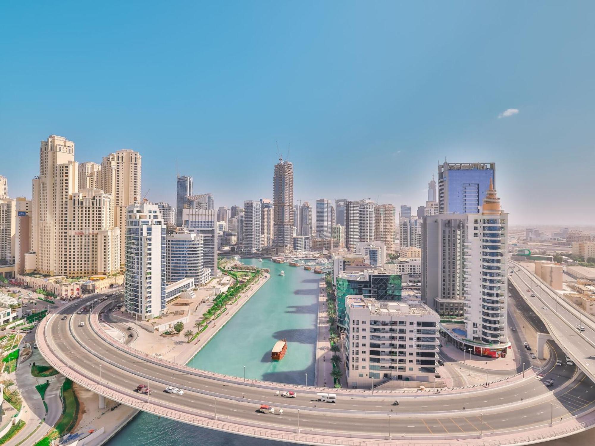 Luxurious Apartments Dubai Marina Views Pool Gym By Sojo Stay מראה חיצוני תמונה