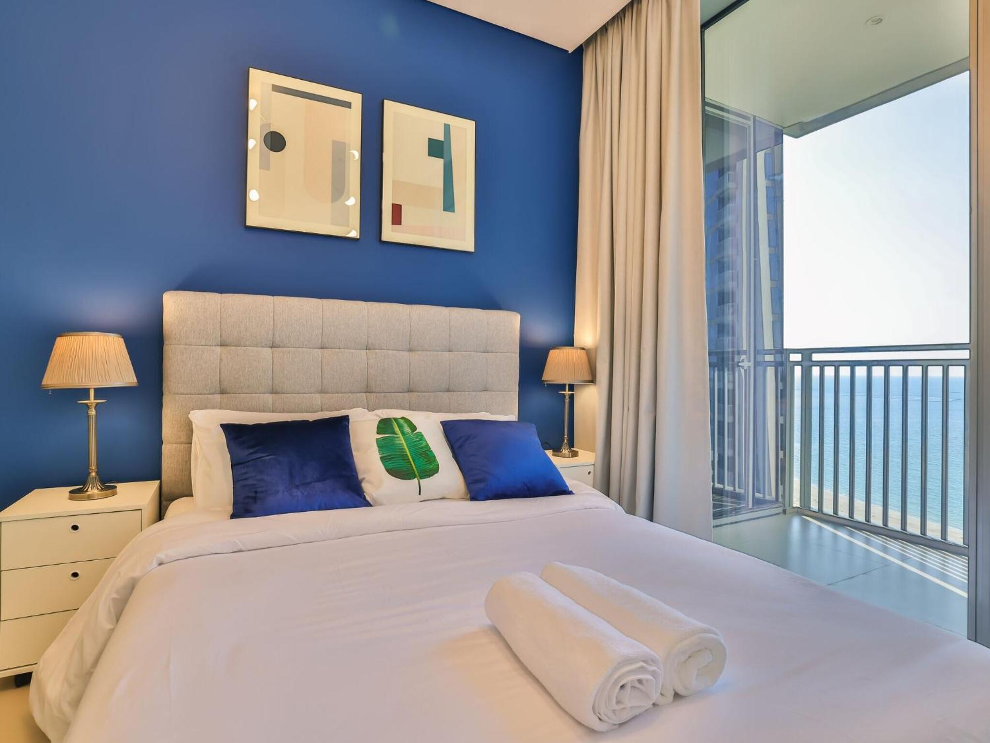 Luxurious Apartments Dubai Marina Views Pool Gym By Sojo Stay מראה חיצוני תמונה