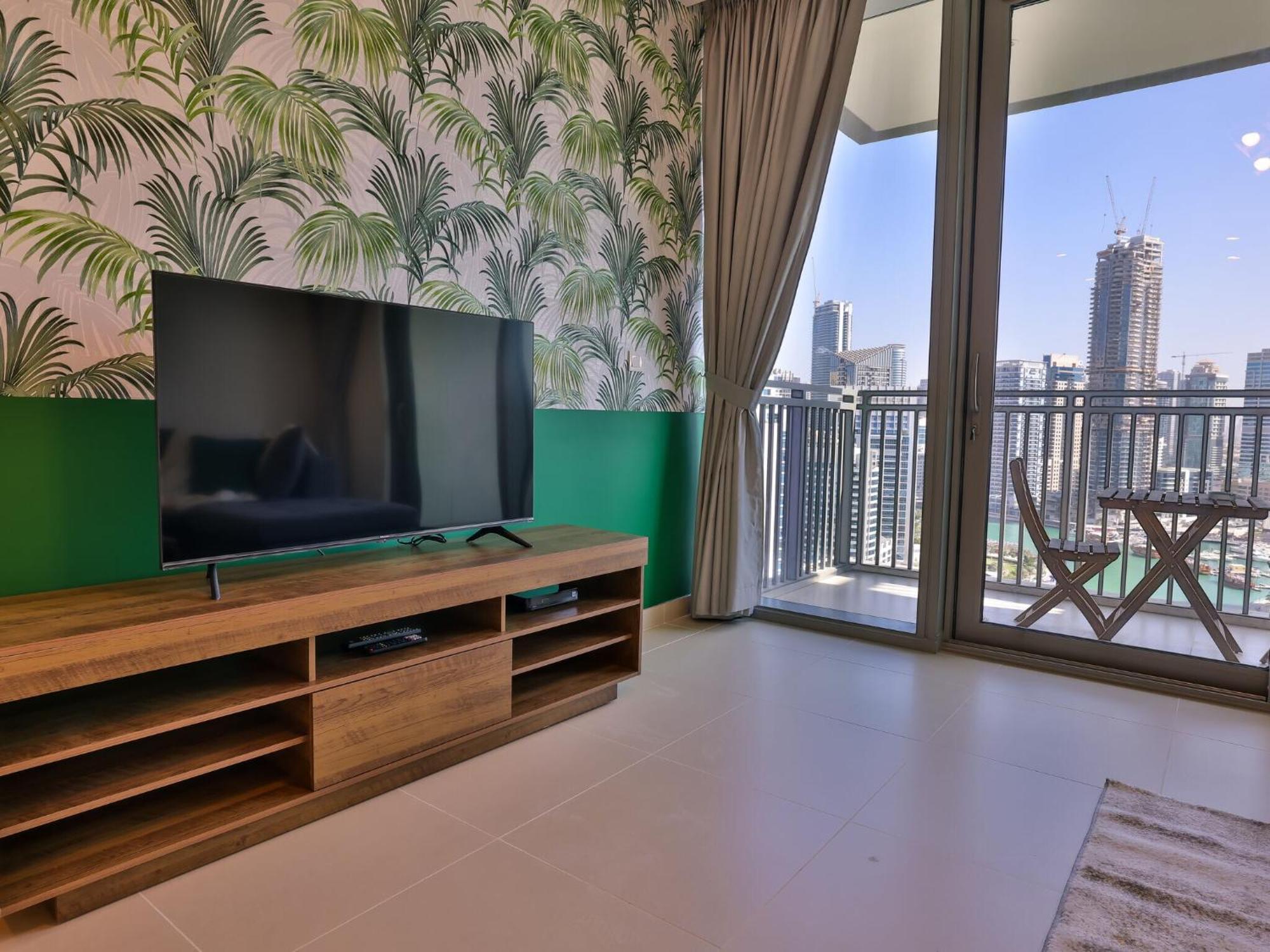 Luxurious Apartments Dubai Marina Views Pool Gym By Sojo Stay מראה חיצוני תמונה