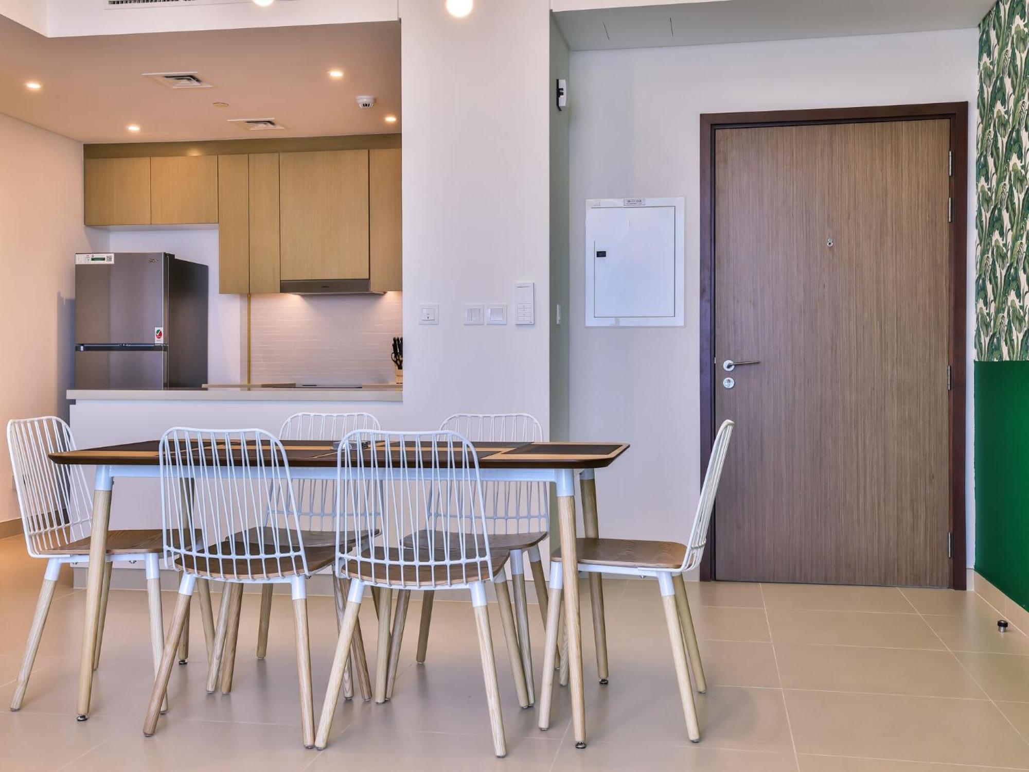 Luxurious Apartments Dubai Marina Views Pool Gym By Sojo Stay מראה חיצוני תמונה