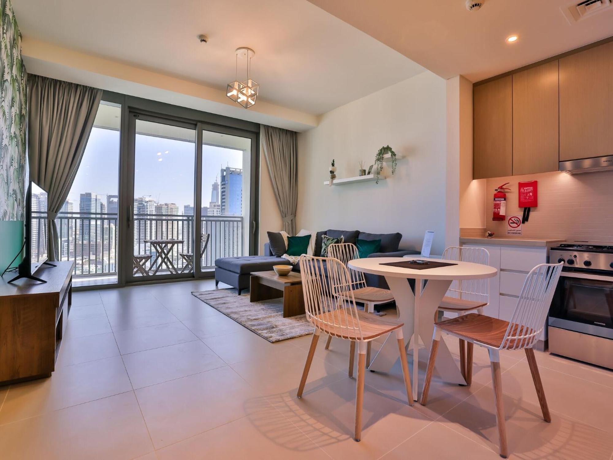 Luxurious Apartments Dubai Marina Views Pool Gym By Sojo Stay מראה חיצוני תמונה